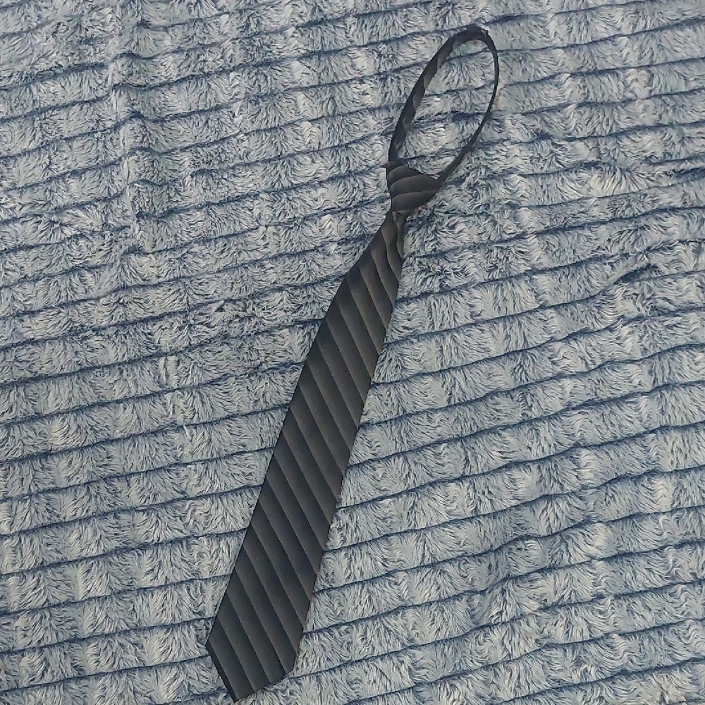 Elegant Black‎ & gray Striped  zipper Tie
